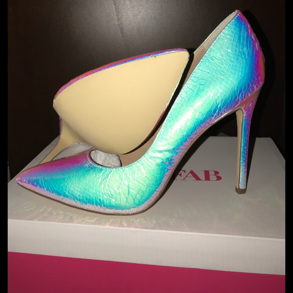 Unicorn Heel - Picture 4 of 4